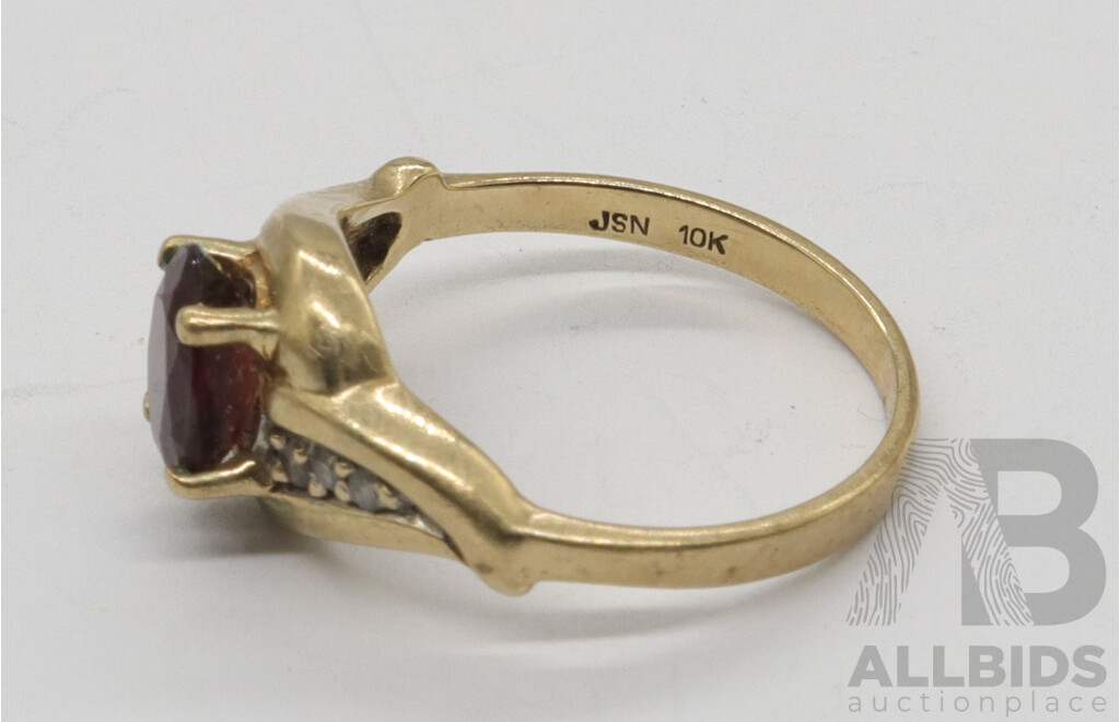 10ct Diamond & Garnet Ring, Size K, 2.24 Grams