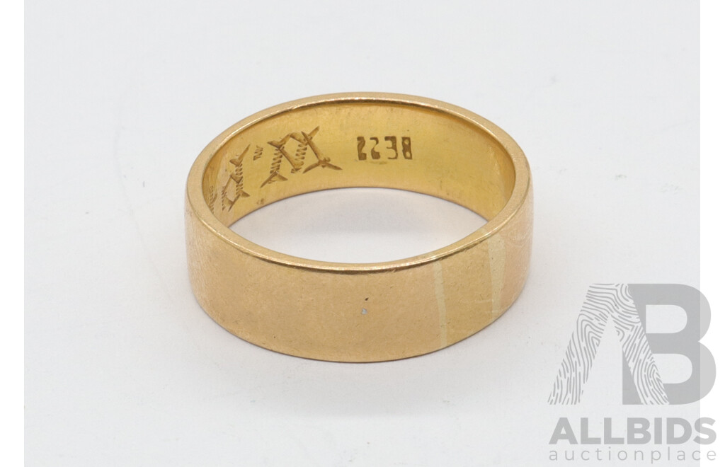 18ct Flat Profile Wedding Ring, Size N, 6.54 Grams