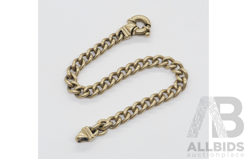 9ct Curb Link Belcher Clasp Bracelet, .19cm, 6.7mm Wide, 25.19 Grams, Hallmarked 9ct