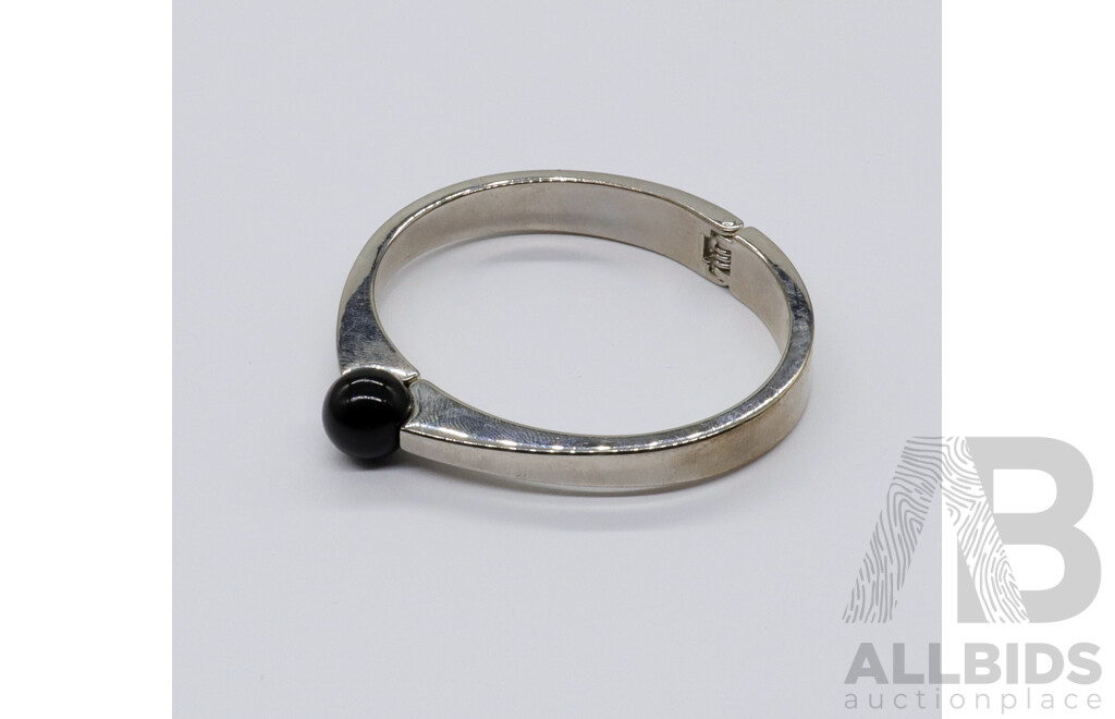 Modernist Style Silver Hinged Bangle with 11.7mm Black Ball Detail, No Hallmarks, 60mm, 37.08 Grams