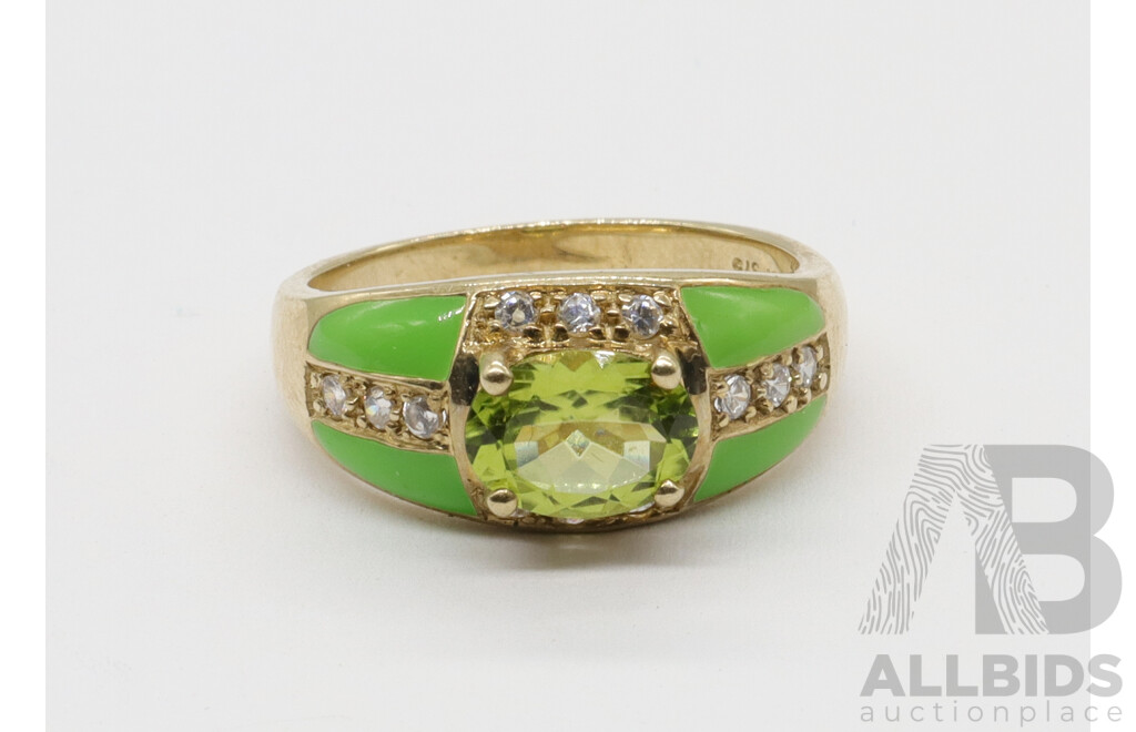 9ct Peridot, CZ and Enamel Dome Ring, Size N 1/2, 3.98 Grams
