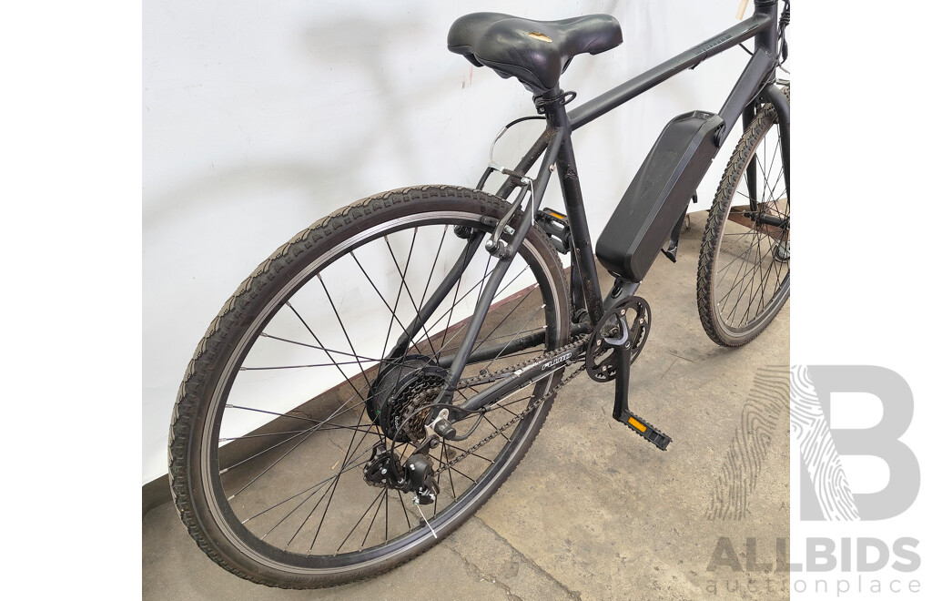 7 Speed Black Road E-Bike