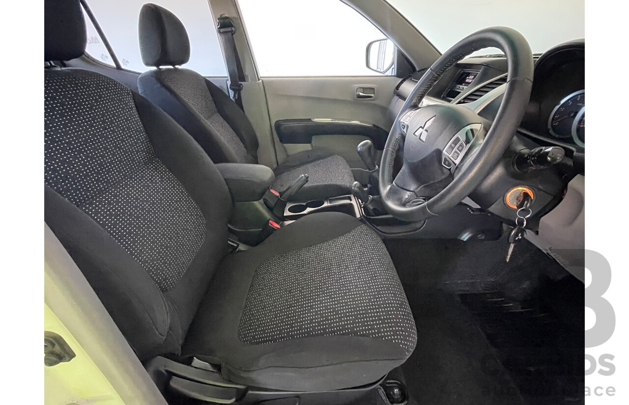 7/2012 Mitsubishi Triton Glx-R (4x4) MN MY12 Double Cab Utility White 2.5L
