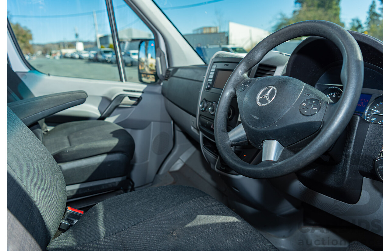 8/2017 Mercedes-Benz Sprinter 319cdi 5d Van White 3.0L V6 Turbo Diesel