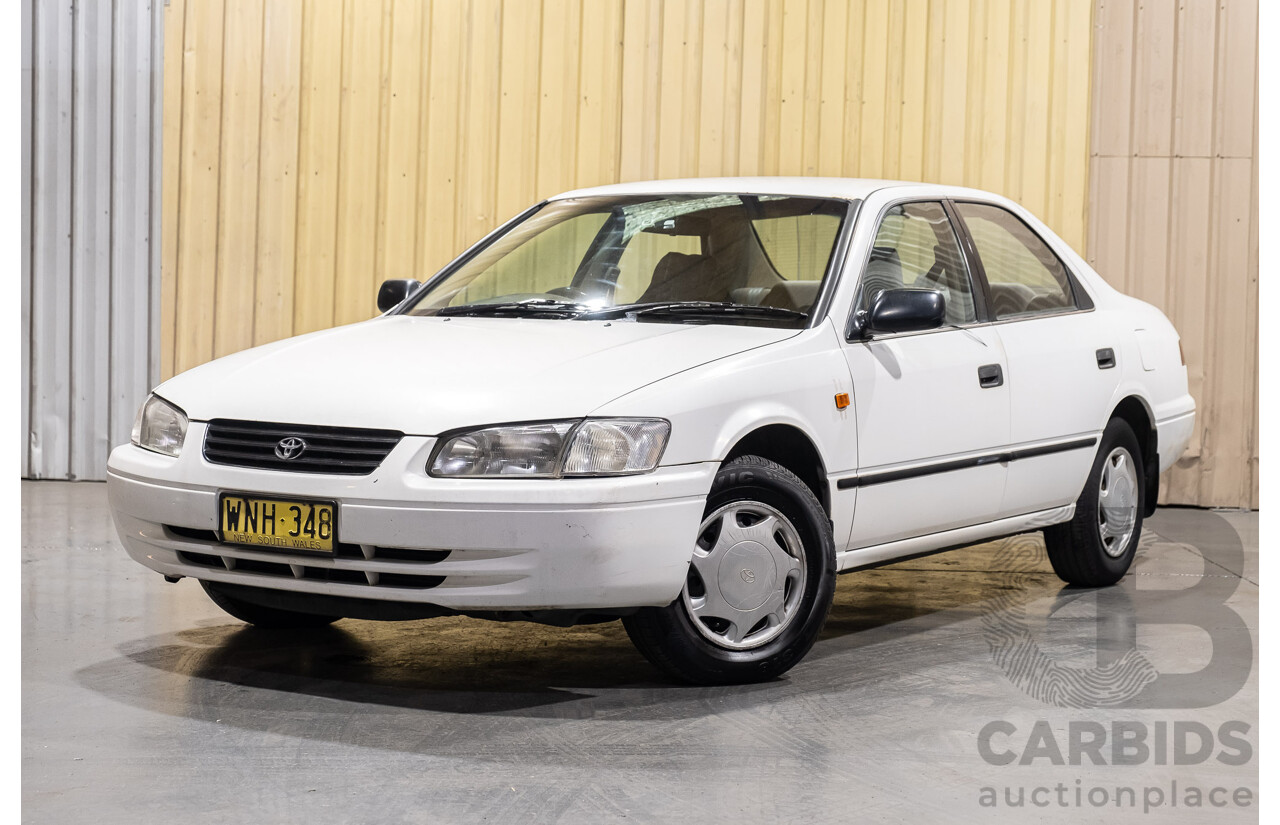 9/1998 Toyota Camry CSi SXV20R 4d Sedan White 2.2L