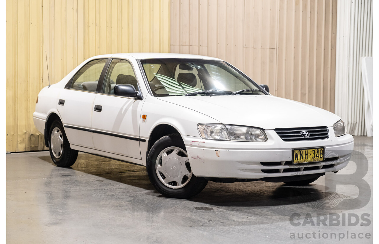 9/1998 Toyota Camry CSi SXV20R 4d Sedan White 2.2L