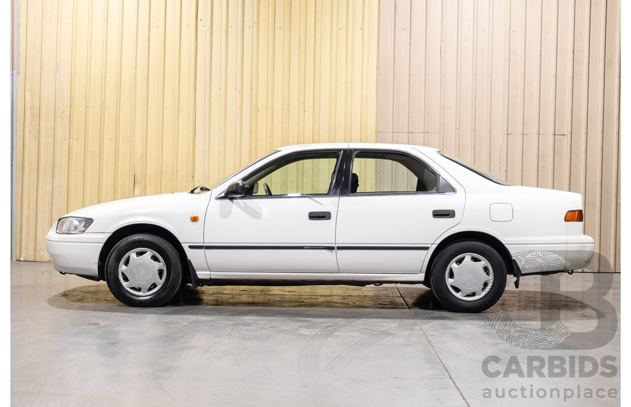 9/1998 Toyota Camry CSi SXV20R 4d Sedan White 2.2L