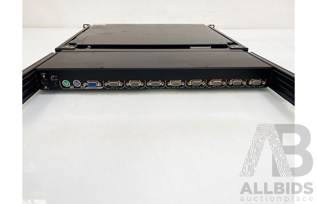 ServerLink LCD 15-Inch (1024 X 768) 1RU Rackmount KVM Appliance