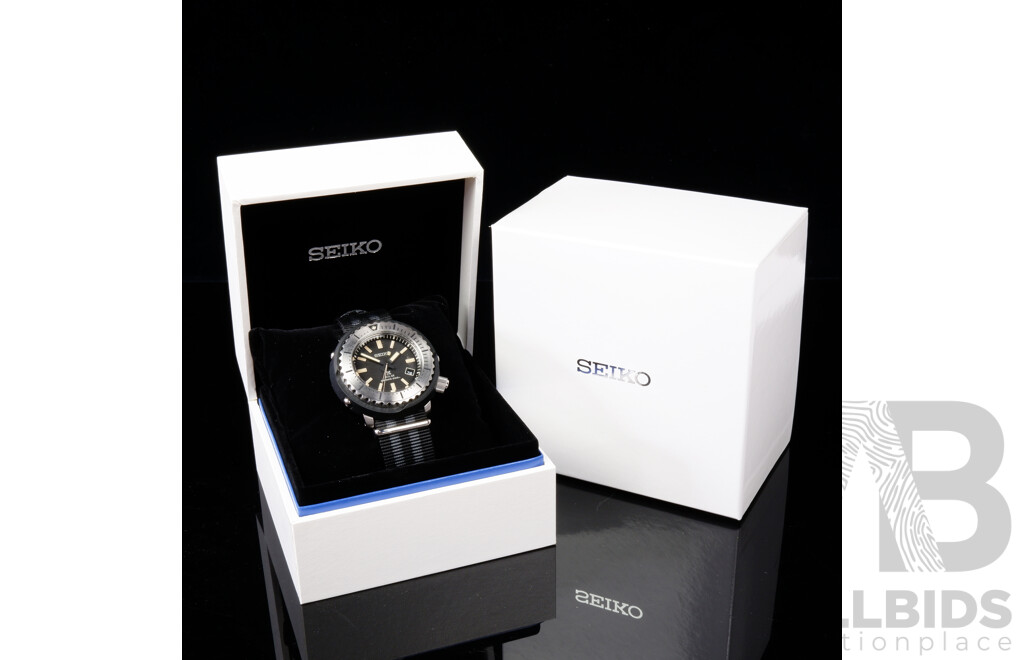 Boxed Seiko Prospex Solar Divers Wrist Watch, V157-0DD0