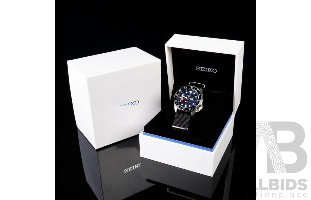 Boxed Seiko Automatic GMT Wrist Watch, 4R34-00A0