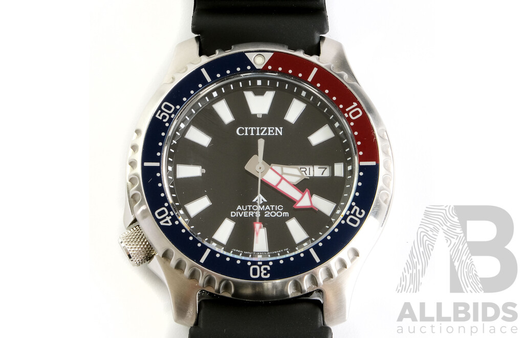 Boxed Citizen Divers 'Fugu' Sapphire Crystal Watch with Spare Band