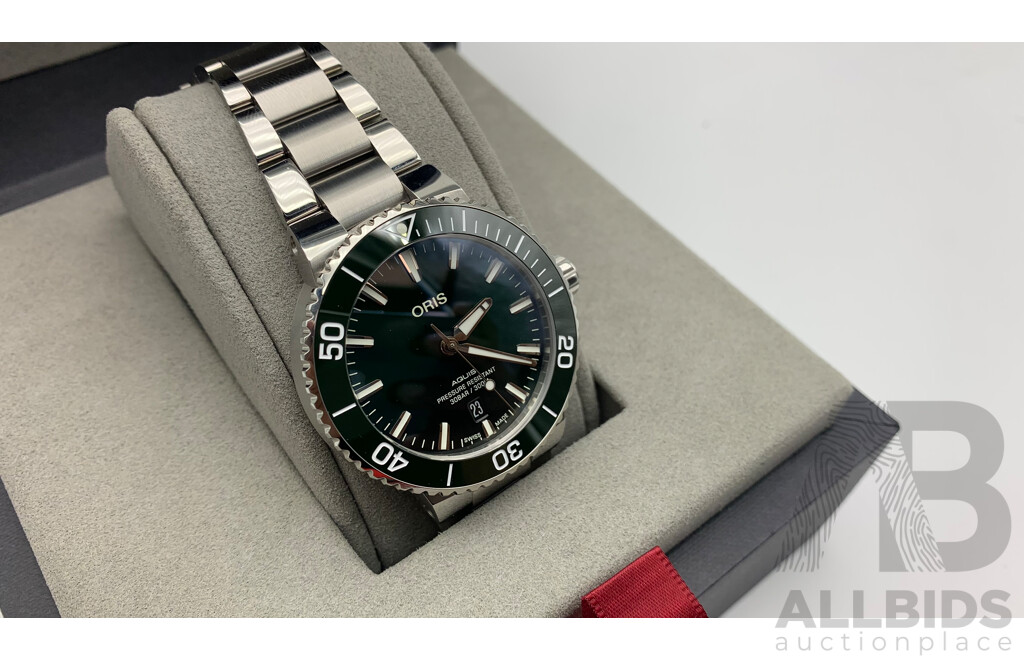 Oris Aquis Date Green Dial