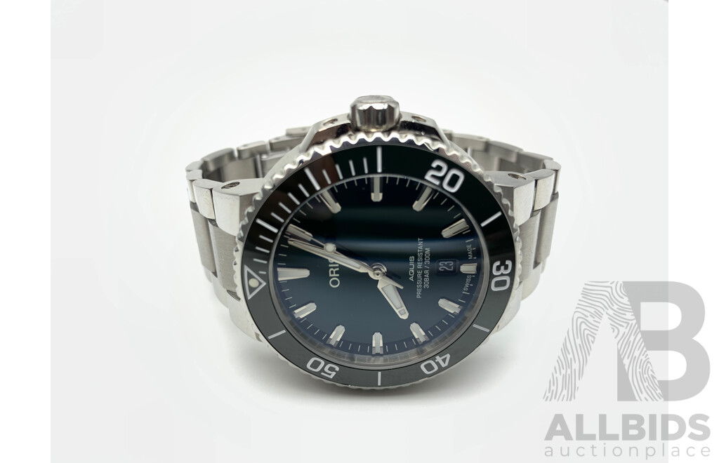 Oris Aquis Date Green Dial