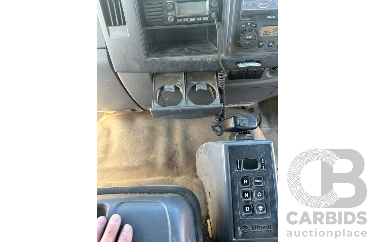 12/ 2017 White Isuzu FYX350 Tanker With Vermeer Mega Vac