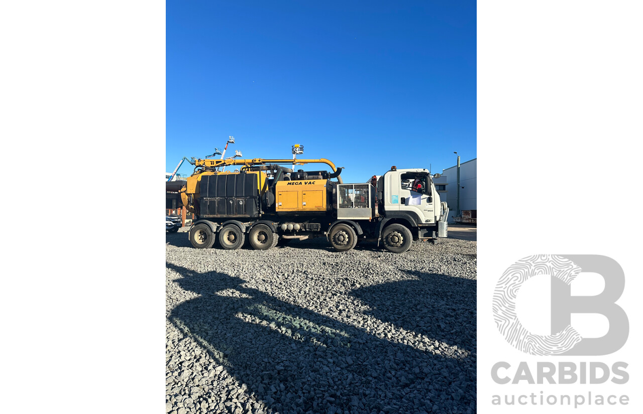 12/ 2017 White Isuzu FYX350 Tanker With Vermeer Mega Vac