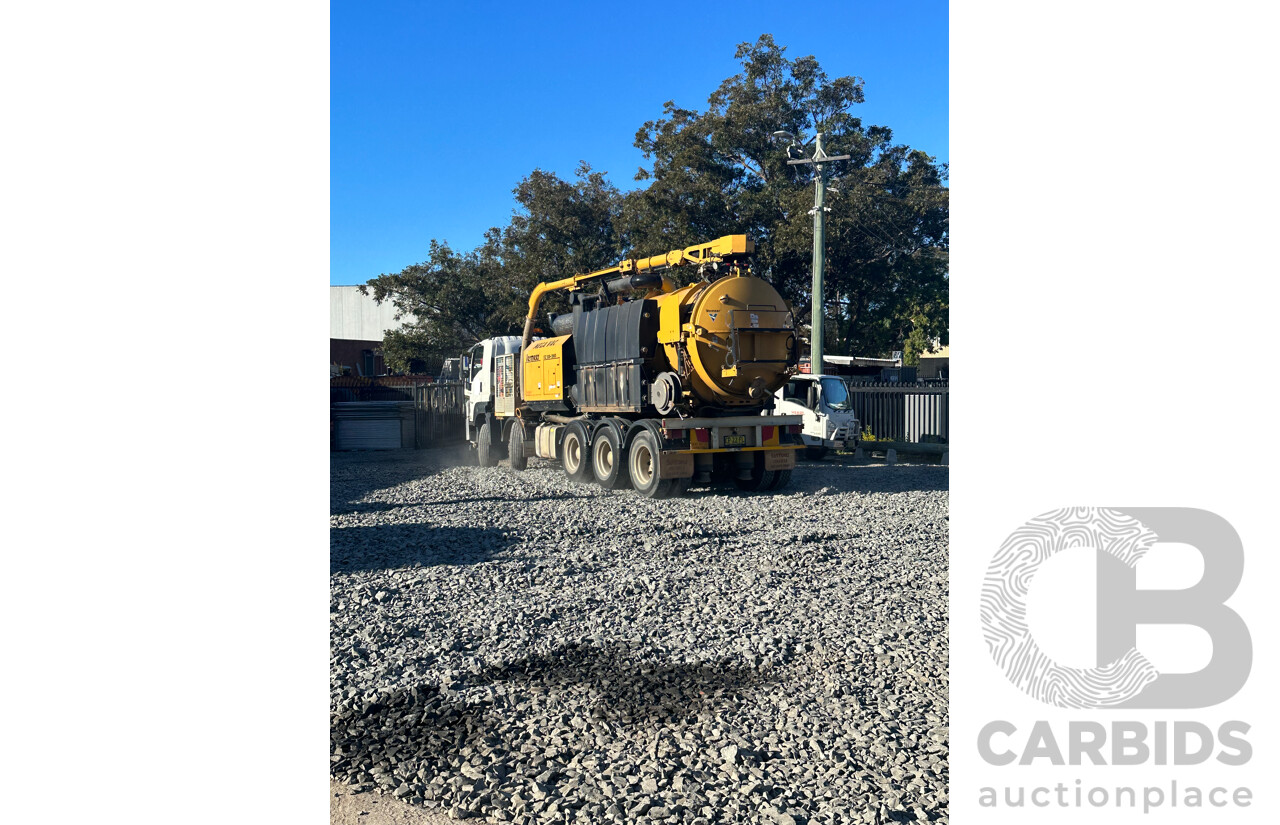 12/ 2017 White Isuzu FYX350 Tanker With Vermeer Mega Vac