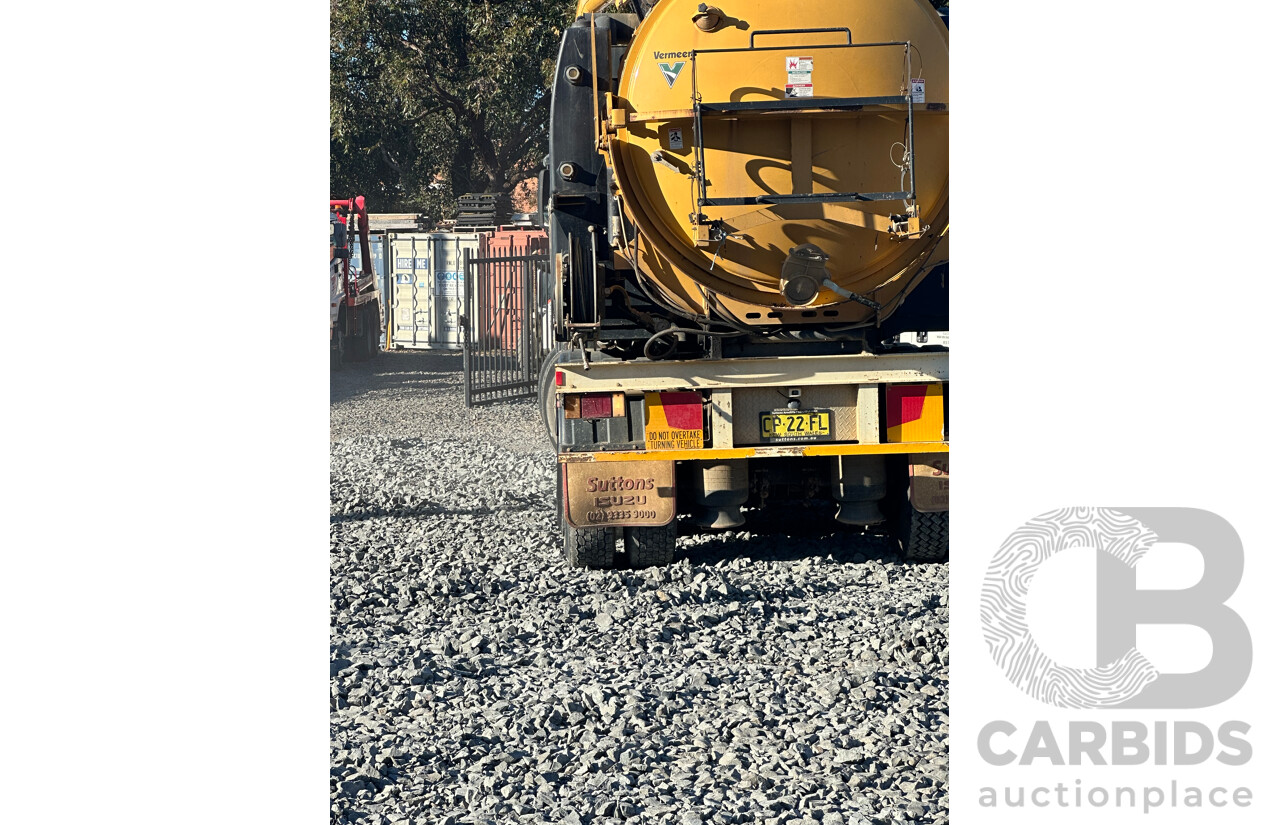 12/ 2017 White Isuzu FYX350 Tanker With Vermeer Mega Vac