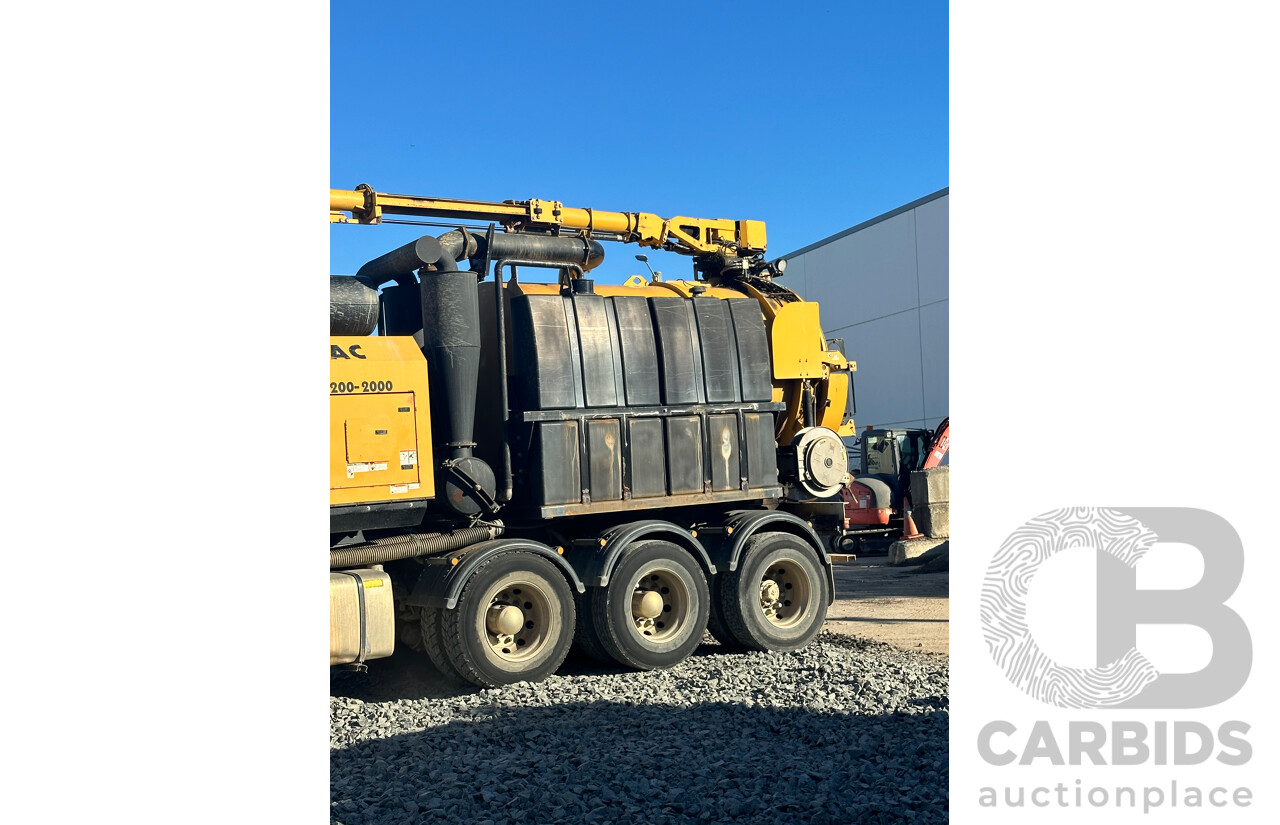 12/ 2017 White Isuzu FYX350 Tanker With Vermeer Mega Vac