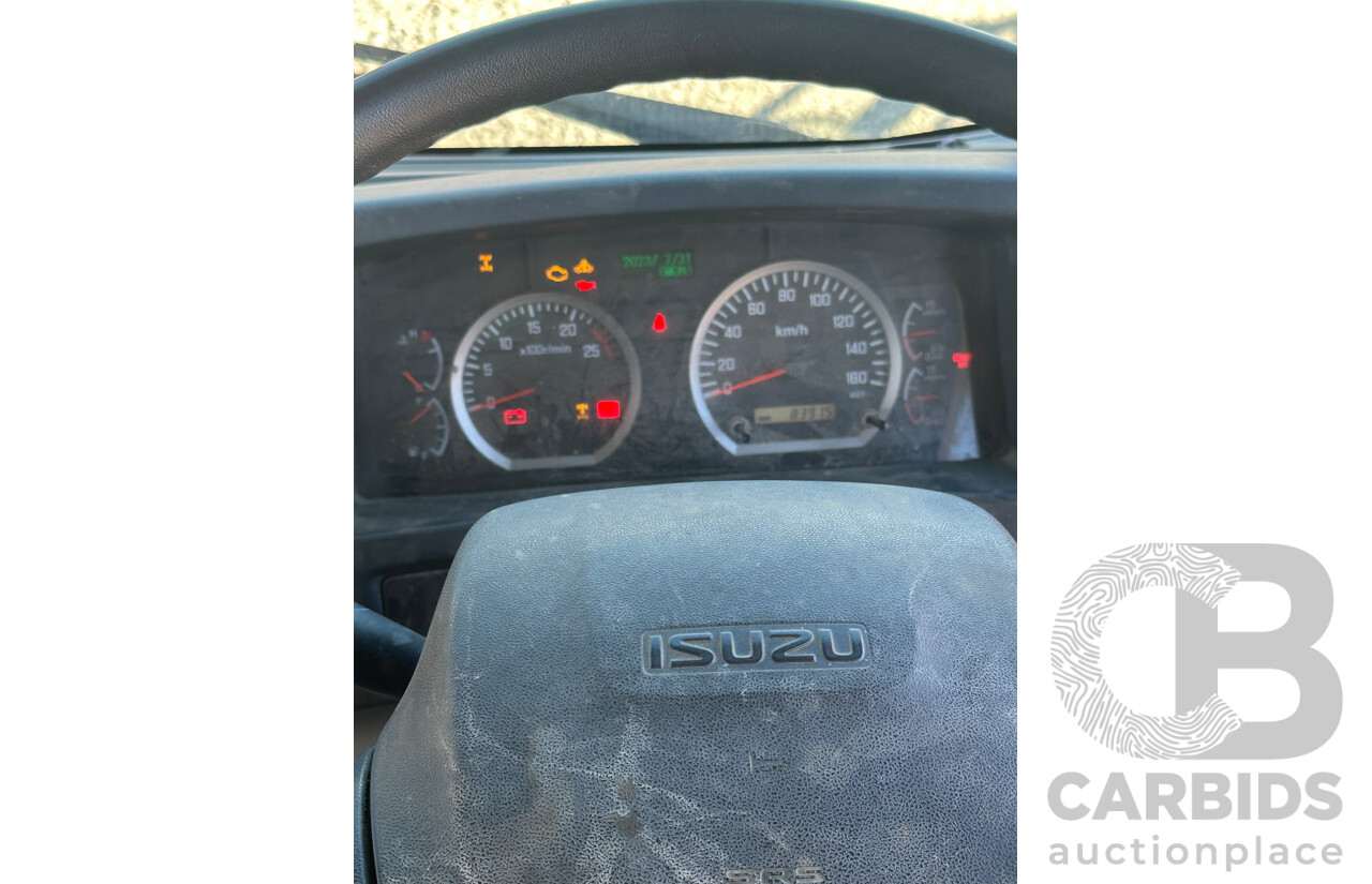 12/ 2017 White Isuzu FYX350 Tanker With Vermeer Mega Vac