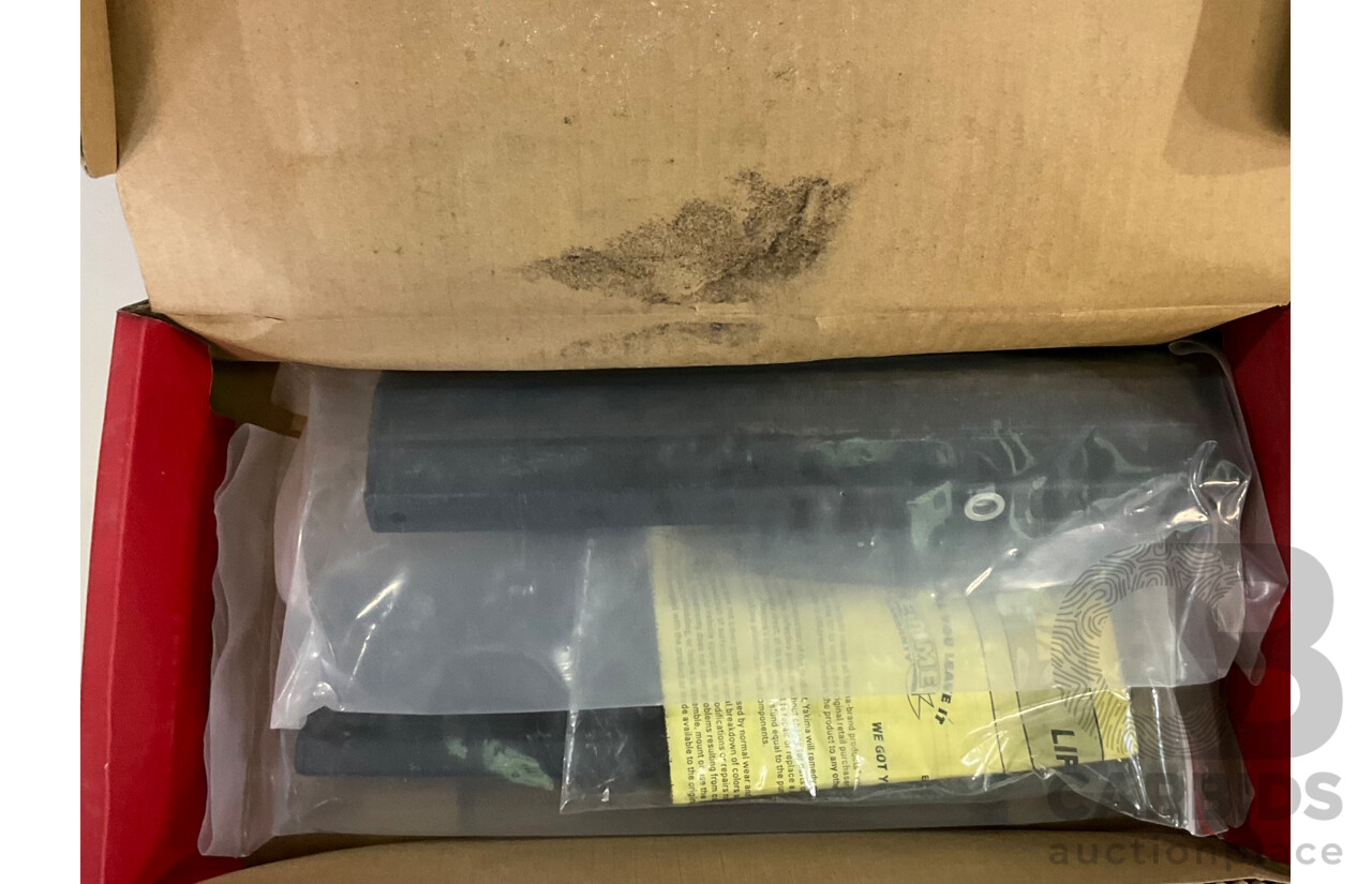 YAKIMA Specific Platform Mounting Kit for Toyota LC200 Series & Easy Off Awning Bracket & Assorted of LockNLoad Accessory - Lot of 5 - Estimated Total ORP $447.00
