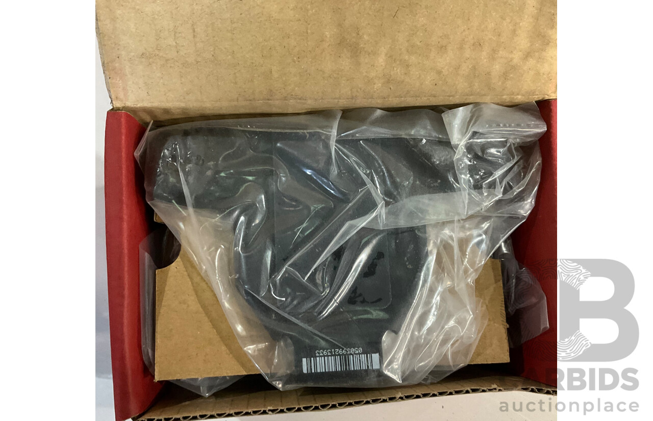YAKIMA Specific Platform Mounting Kit for Toyota LC200 Series & Easy Off Awning Bracket & Assorted of LockNLoad Accessory - Lot of 5 - Estimated Total ORP $447.00