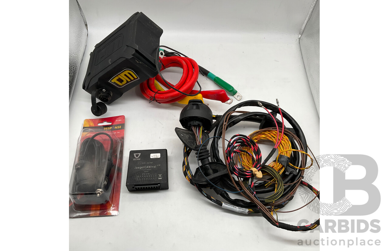 Assorted of 4x4 Vehicle Parts