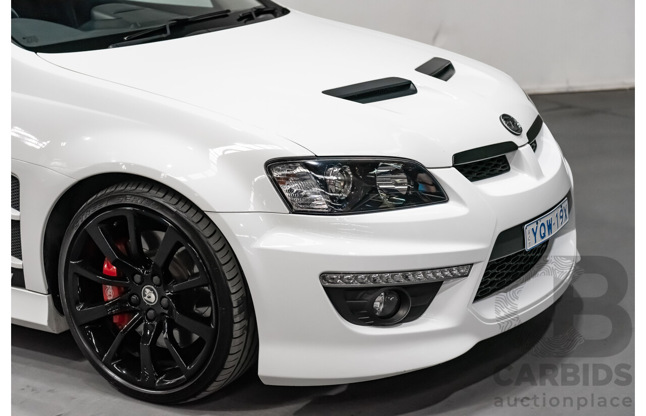 10/2012 Holden HSV Clubsport R8 Tourer E3 25th Anniversary MY12.5 4d Wagon Heron White 6.2L