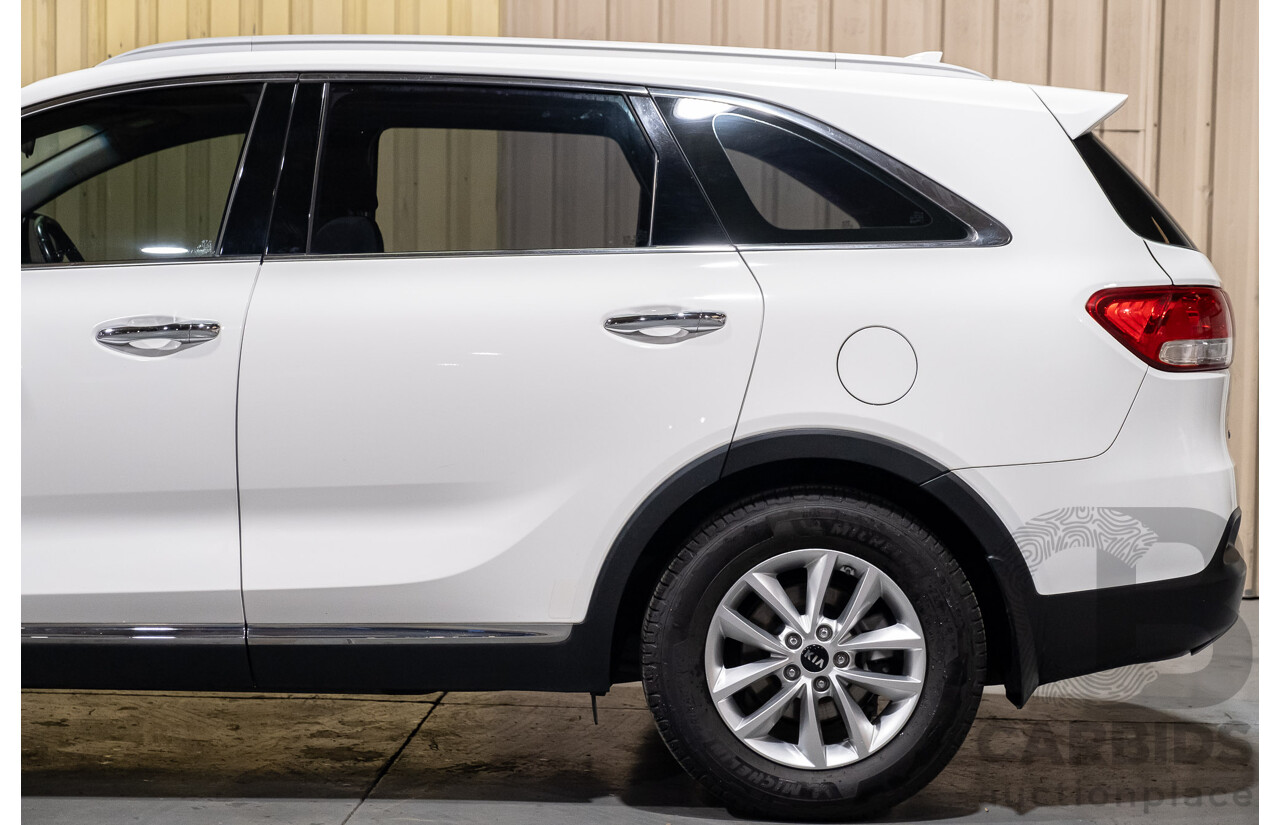 9/2015 Kia Sorento Si (4x4) UM MY16 4d Wagon White Turbo Diesel 2.2L - 7 Seater