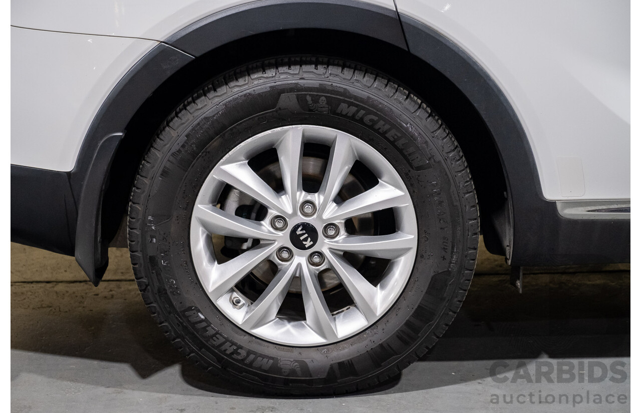 9/2015 Kia Sorento Si (4x4) UM MY16 4d Wagon White Turbo Diesel 2.2L - 7 Seater