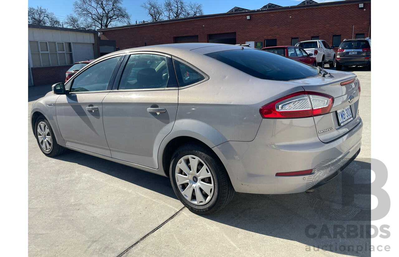 10/2013 Ford Mondeo LX TDCi MC 5d Hatchback Silver 2.0L