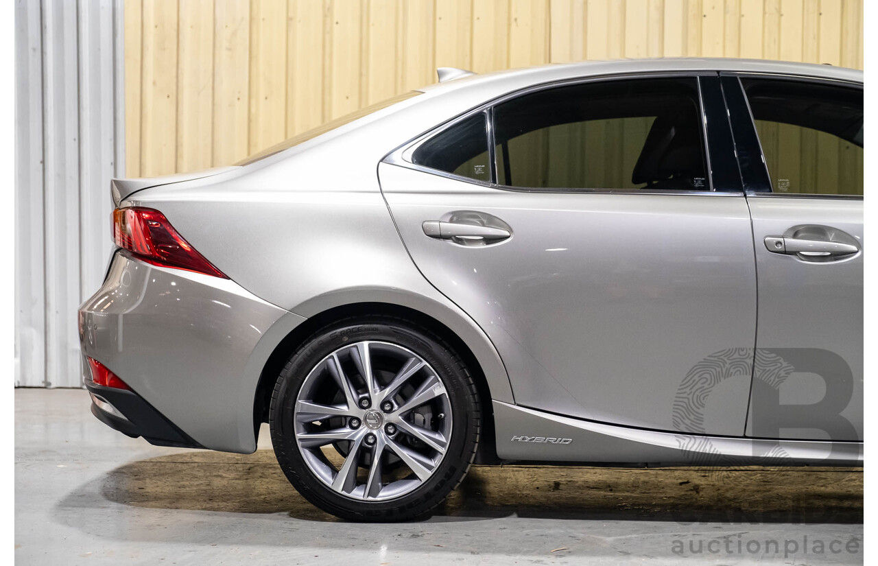 3/2018 Lexus IS300h Luxury Hybrid AVE30R MY16 4d Sedan Metallic Silver 2.5L