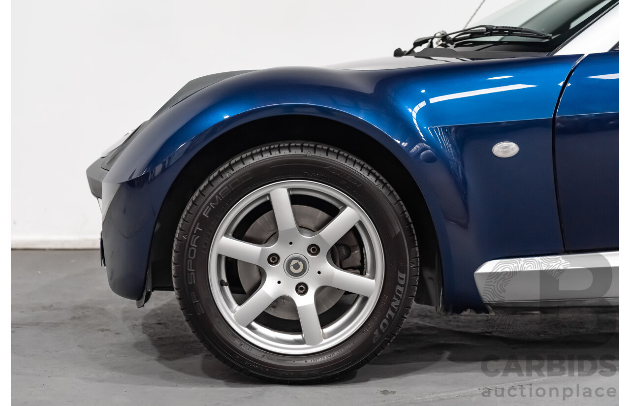 1/2004 Smart Roadster R452 2d Convertible Metallic Blue Turbo 0.7L