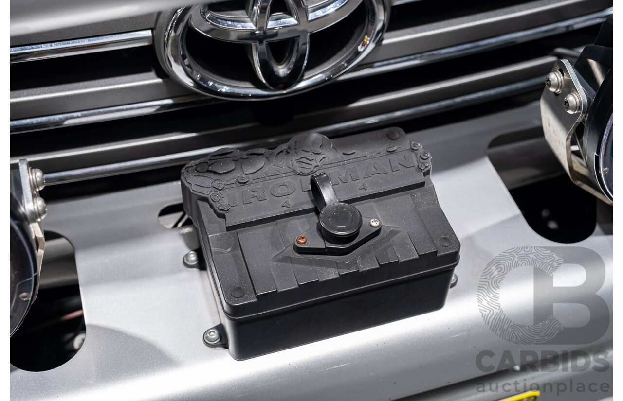 6/2012 Toyota Landcruiser Sahara (4x4) VDJ200R 4d Wagon Silver Turbo Diesel V8 4.5L