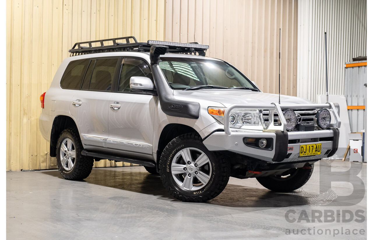 6/2012 Toyota Landcruiser Sahara (4x4) VDJ200R 4d Wagon Silver Turbo Diesel V8 4.5L
