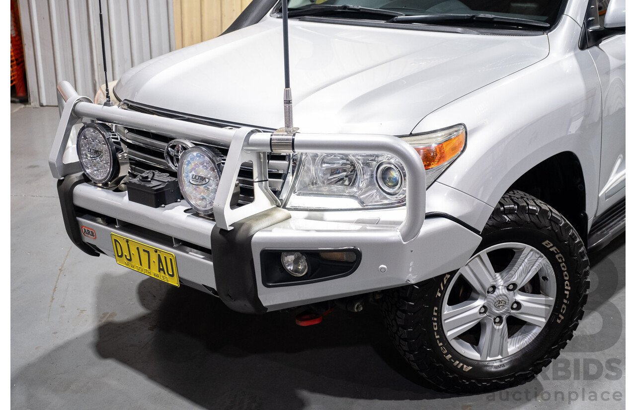 6/2012 Toyota Landcruiser Sahara (4x4) VDJ200R 4d Wagon Silver Turbo Diesel V8 4.5L