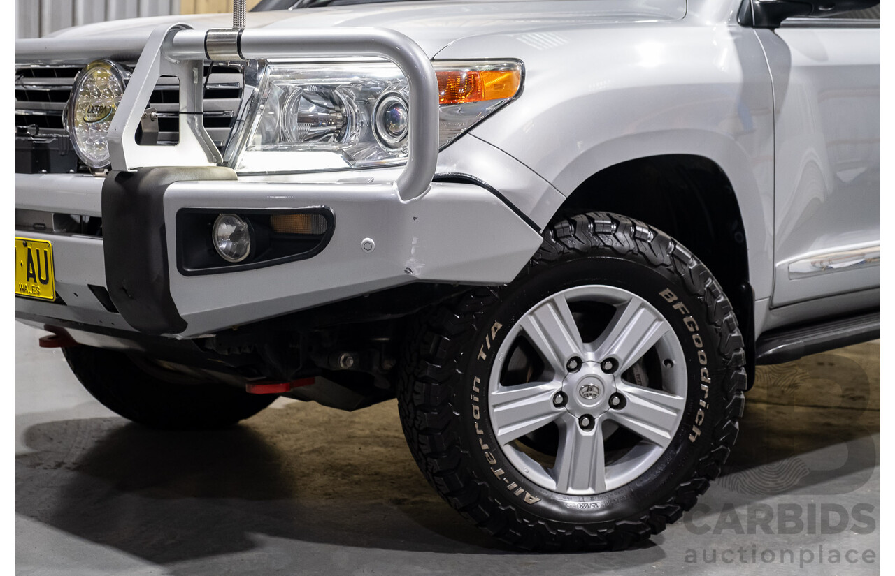 6/2012 Toyota Landcruiser Sahara (4x4) VDJ200R 4d Wagon Silver Turbo Diesel V8 4.5L