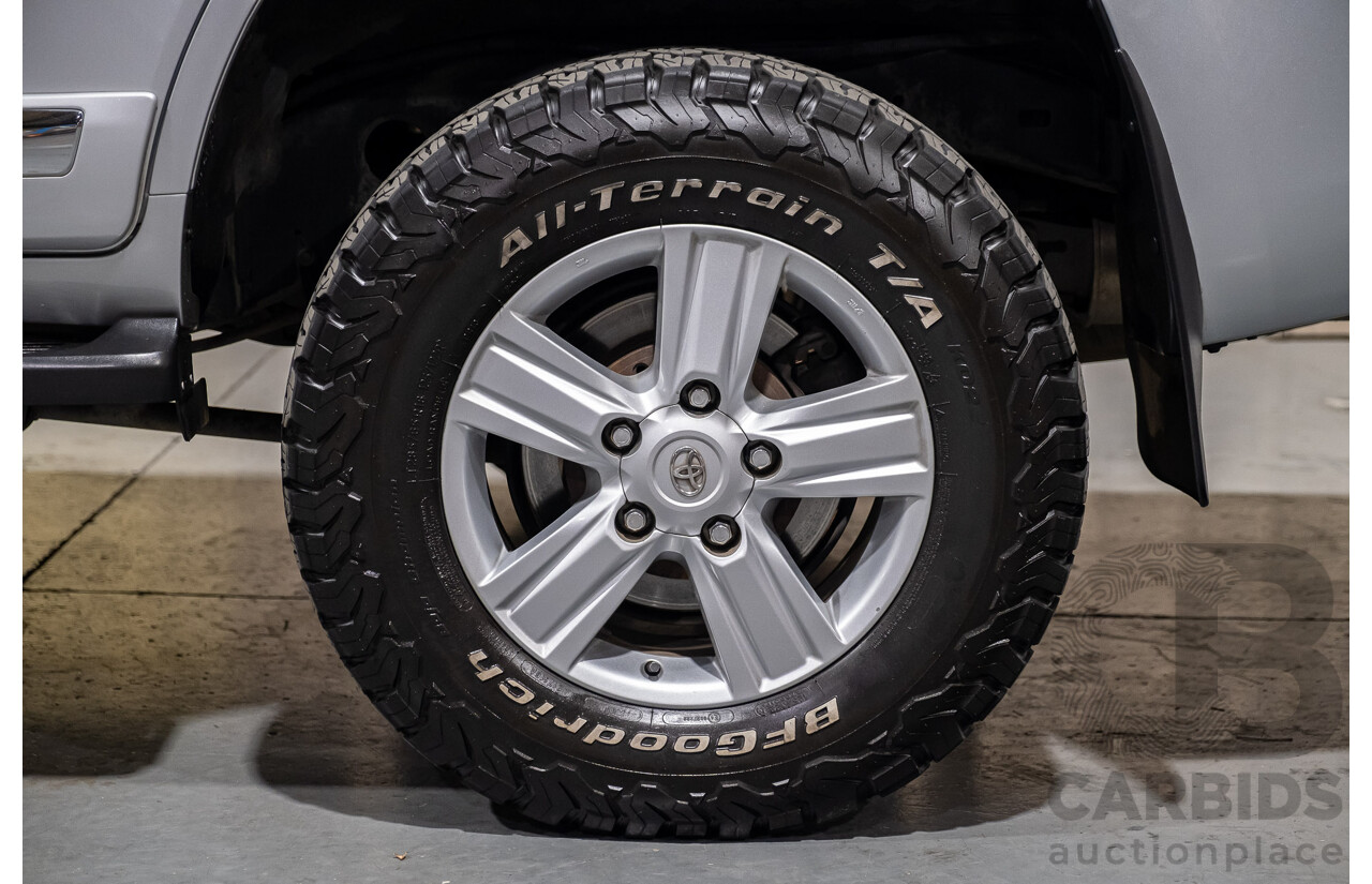 6/2012 Toyota Landcruiser Sahara (4x4) VDJ200R 4d Wagon Silver Turbo Diesel V8 4.5L