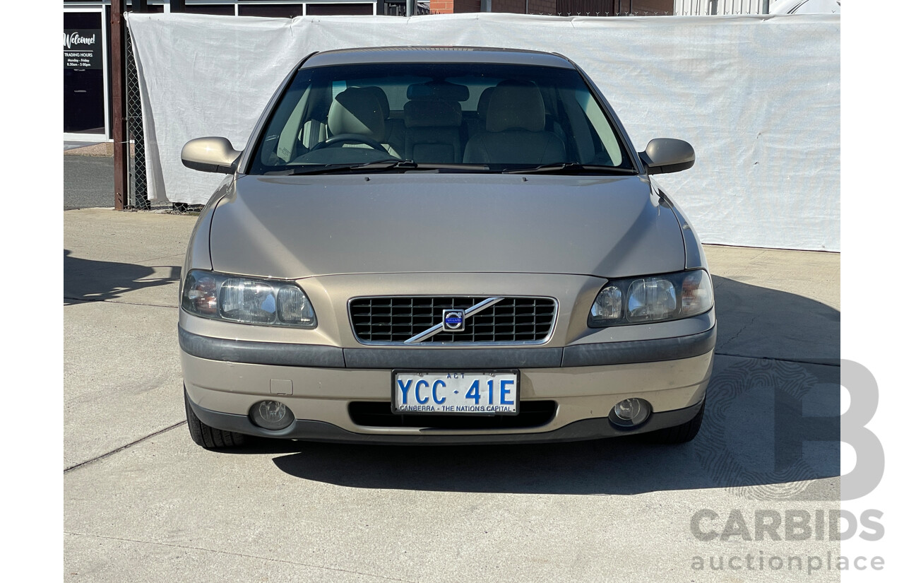 5/2002 Volvo S60 4d Sedan Gold 2.4L