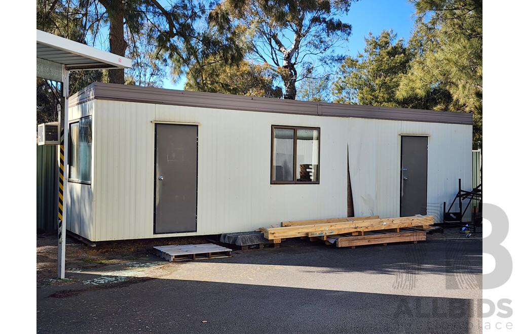 ATCO Demountable Building - 9.4m X 3.02m