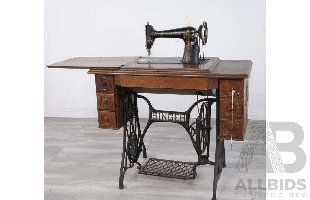 Antique Treadle Singer Sewing Machine Model 66
