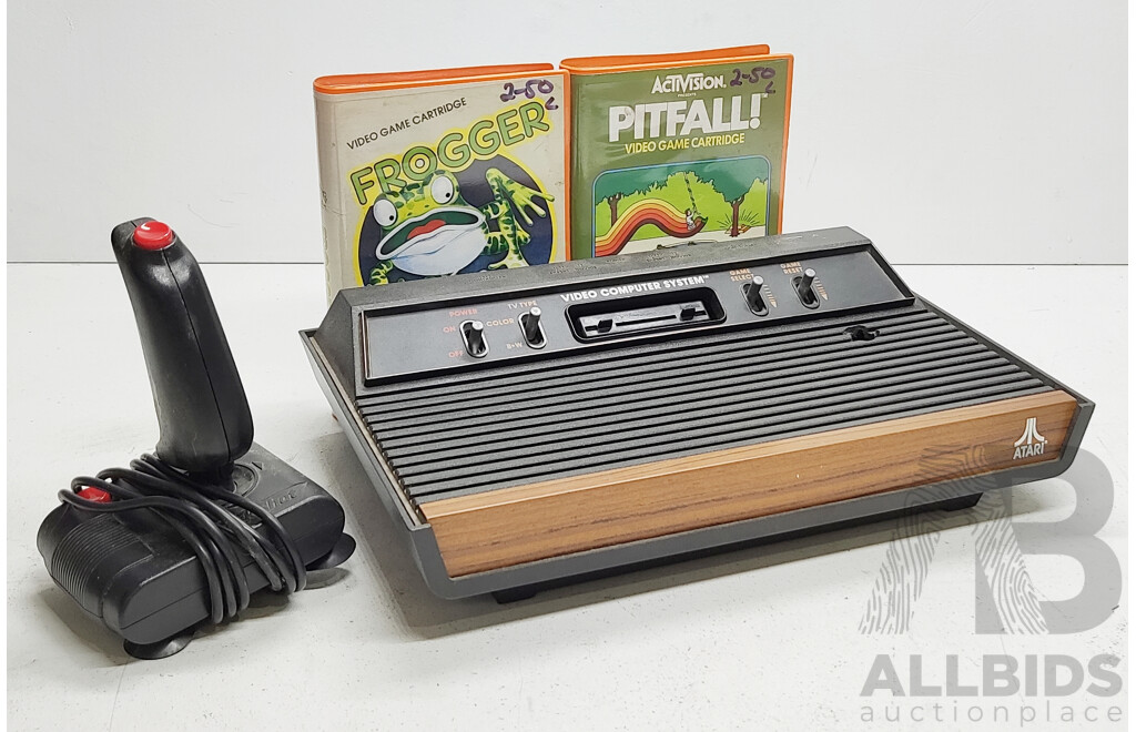 Atari (CX-2600 AP) 2600 Video Computer System W/ Controler, Frogger and Pitfall