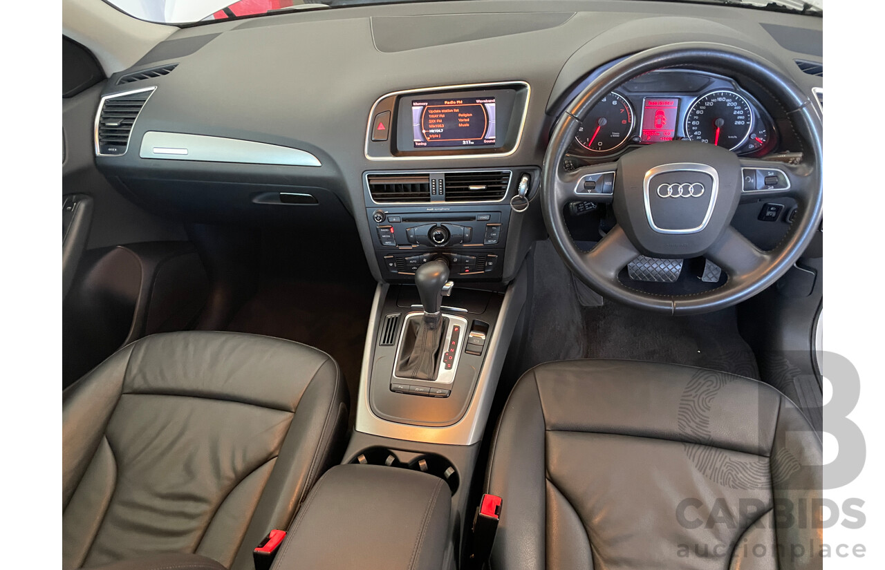 3/2011 Audi Q5 2.0 TFSI Quattro 8R MY11 4d Wagon Silver 2.0L