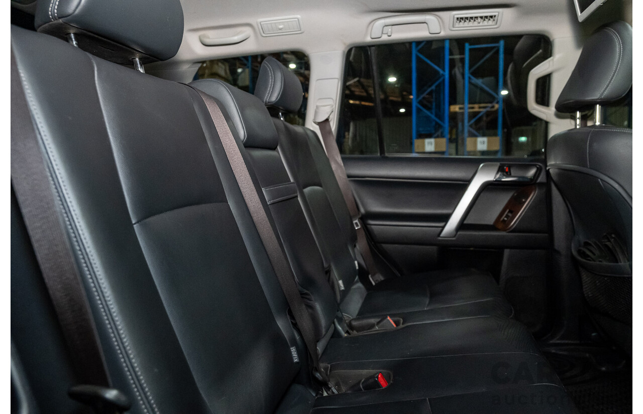 02/2017 Toyota Landcruiser Prado Kakadu (4x4) GDJ150R MY17 4d Wagon Premium Silver Turbo Diesel 2.8L - 7 Seater
