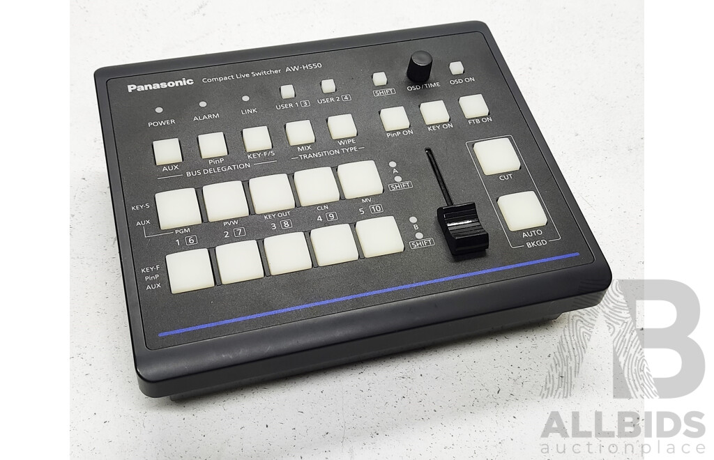 Panasonic (AW-HS50) Compact HD/SD Live Video Switcher