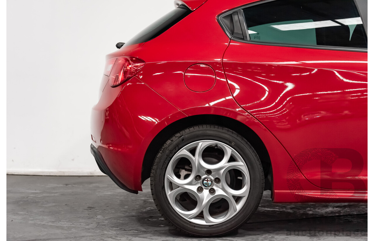 12/2015 Alfa Romeo Giulietta Sprint Limited Edition MY16 5d Hatchback Red Turbo 1.4L