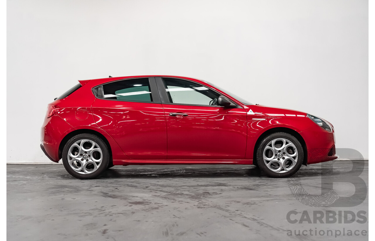 12/2015 Alfa Romeo Giulietta Sprint Limited Edition MY16 5d Hatchback Red Turbo 1.4L