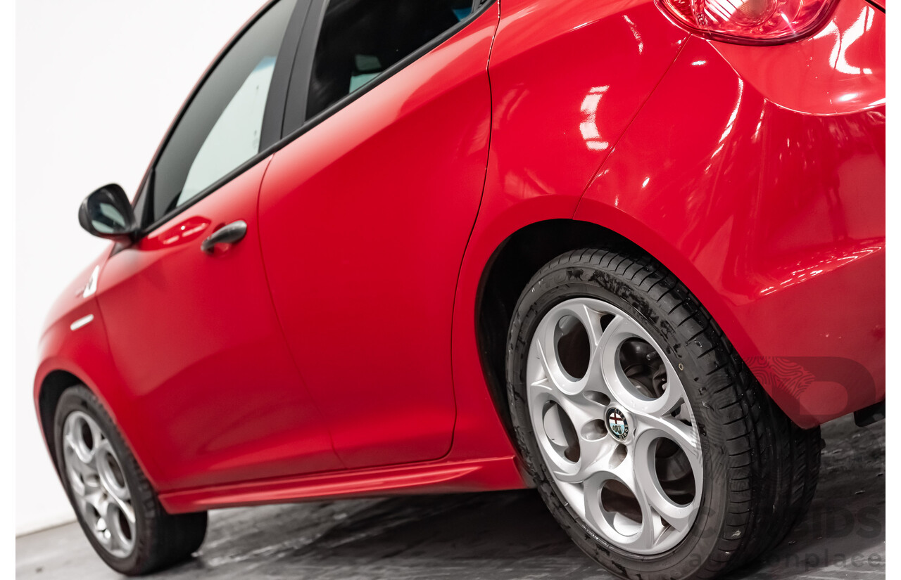 12/2015 Alfa Romeo Giulietta Sprint Limited Edition MY16 5d Hatchback Red Turbo 1.4L