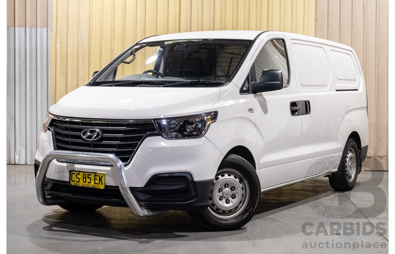9/2018 Hyundai iLoad TQ-V MY19 (TQ4) 4d Van White Turbo Diesel 2.5L