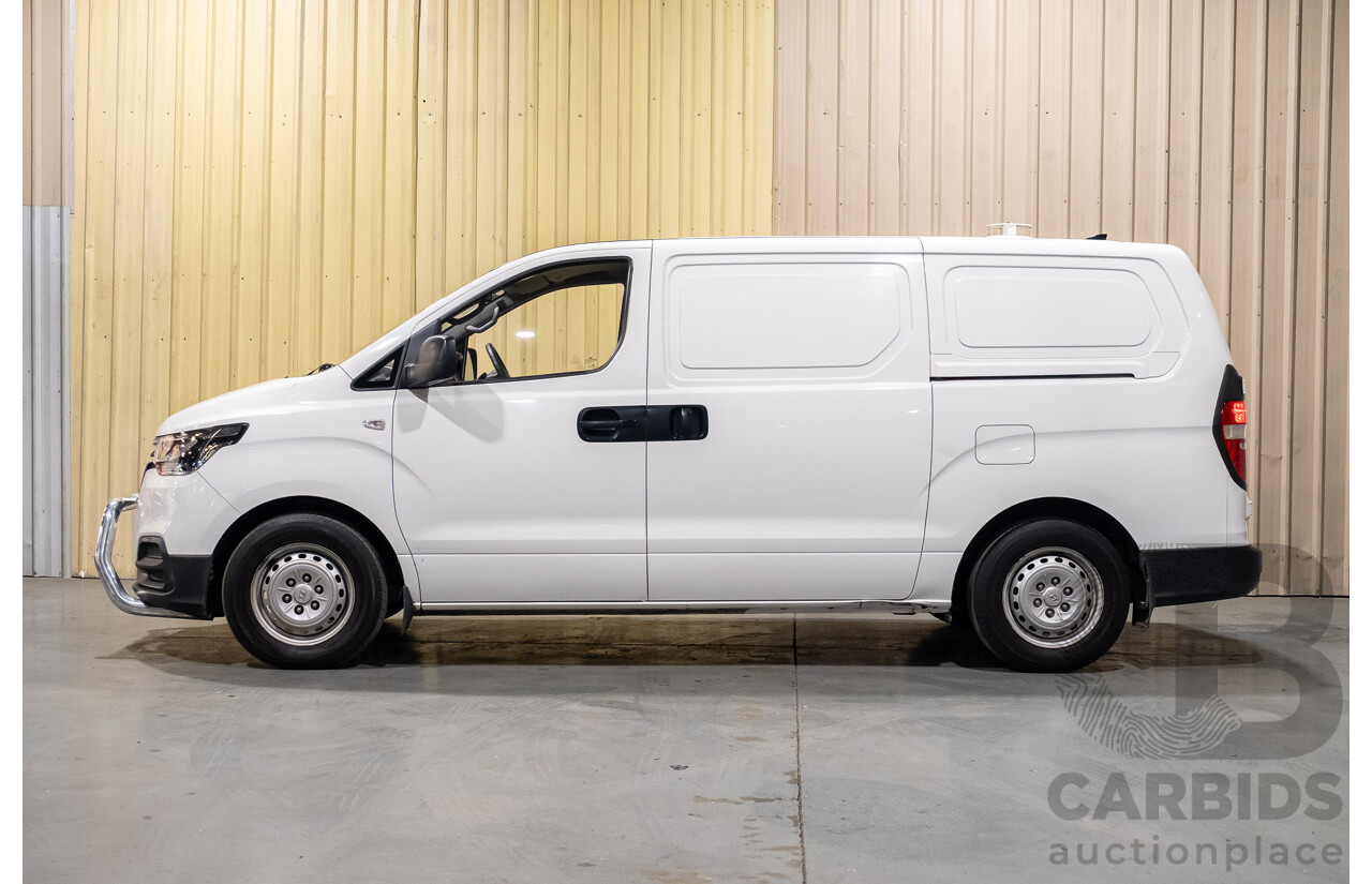 9/2018 Hyundai iLoad TQ-V MY19 (TQ4) 4d Van White Turbo Diesel 2.5L