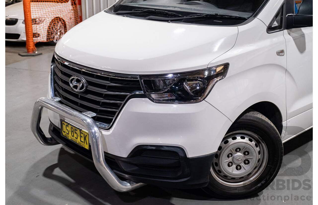 9/2018 Hyundai iLoad TQ-V MY19 (TQ4) 4d Van White Turbo Diesel 2.5L